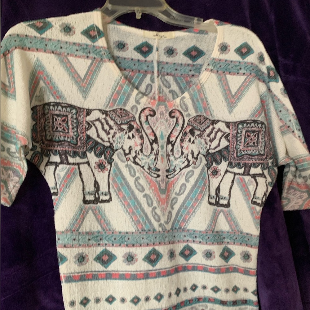 Gaze Women’s XS Sweater Elephant Motif Short Sleeve Cream Aqua made in USA